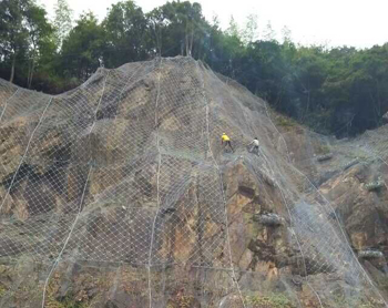 SNS柔性防護(hù)網(wǎng)施工現(xiàn)場(chǎng)