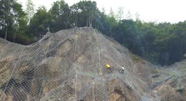 湖北恩施中鐵一局防護網(wǎng)施工
